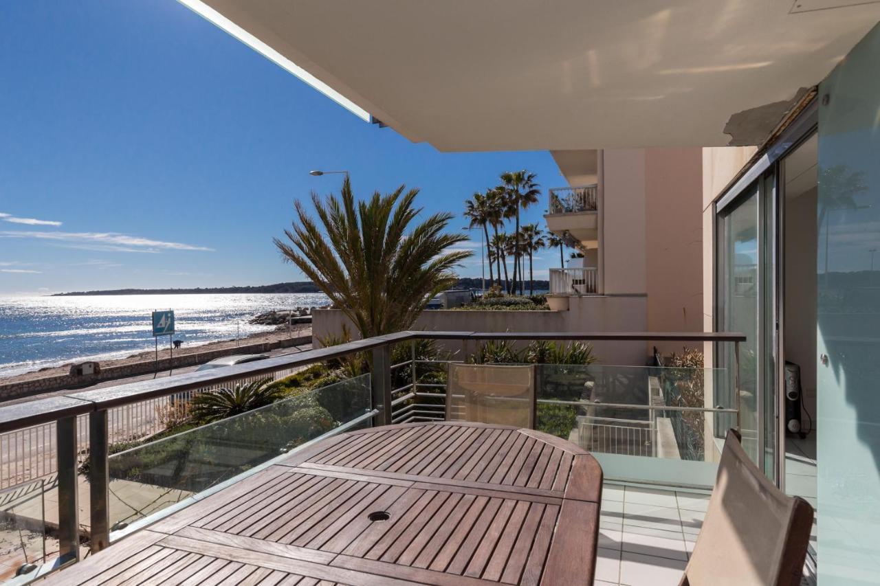 Bright Two Bedroomed Apartment On The Beach In Cannes With Huge Terrace With Fabulous Sea Views - 2001 מראה חיצוני תמונה